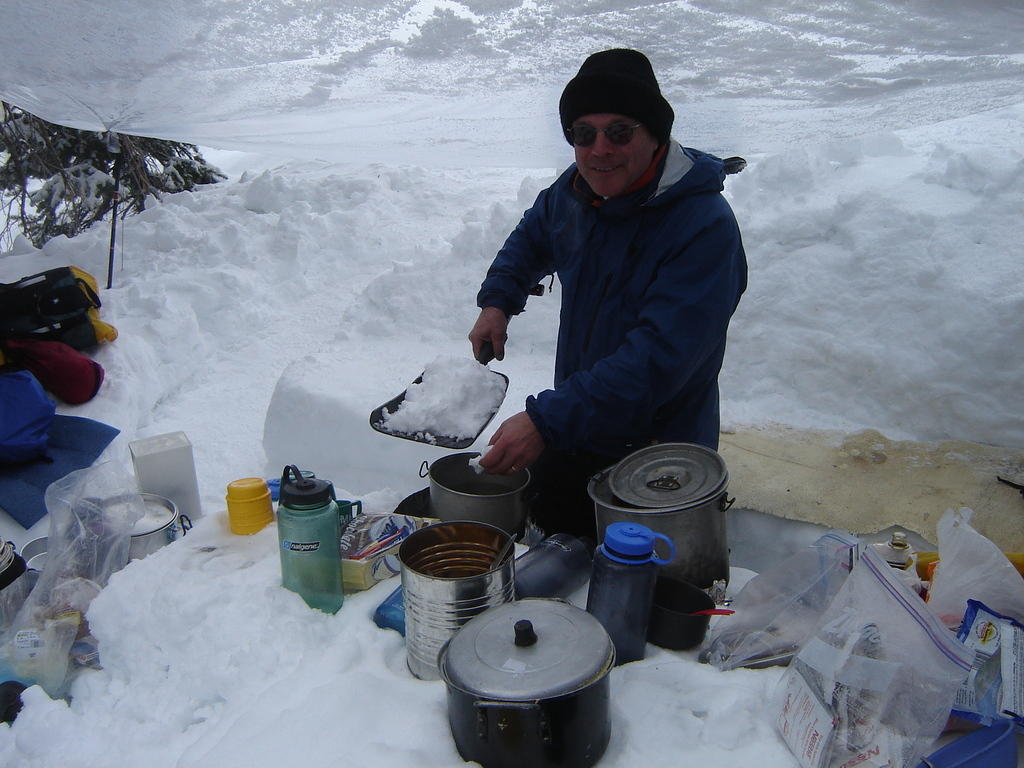 Snow Camping Carson Pass 07.JPG